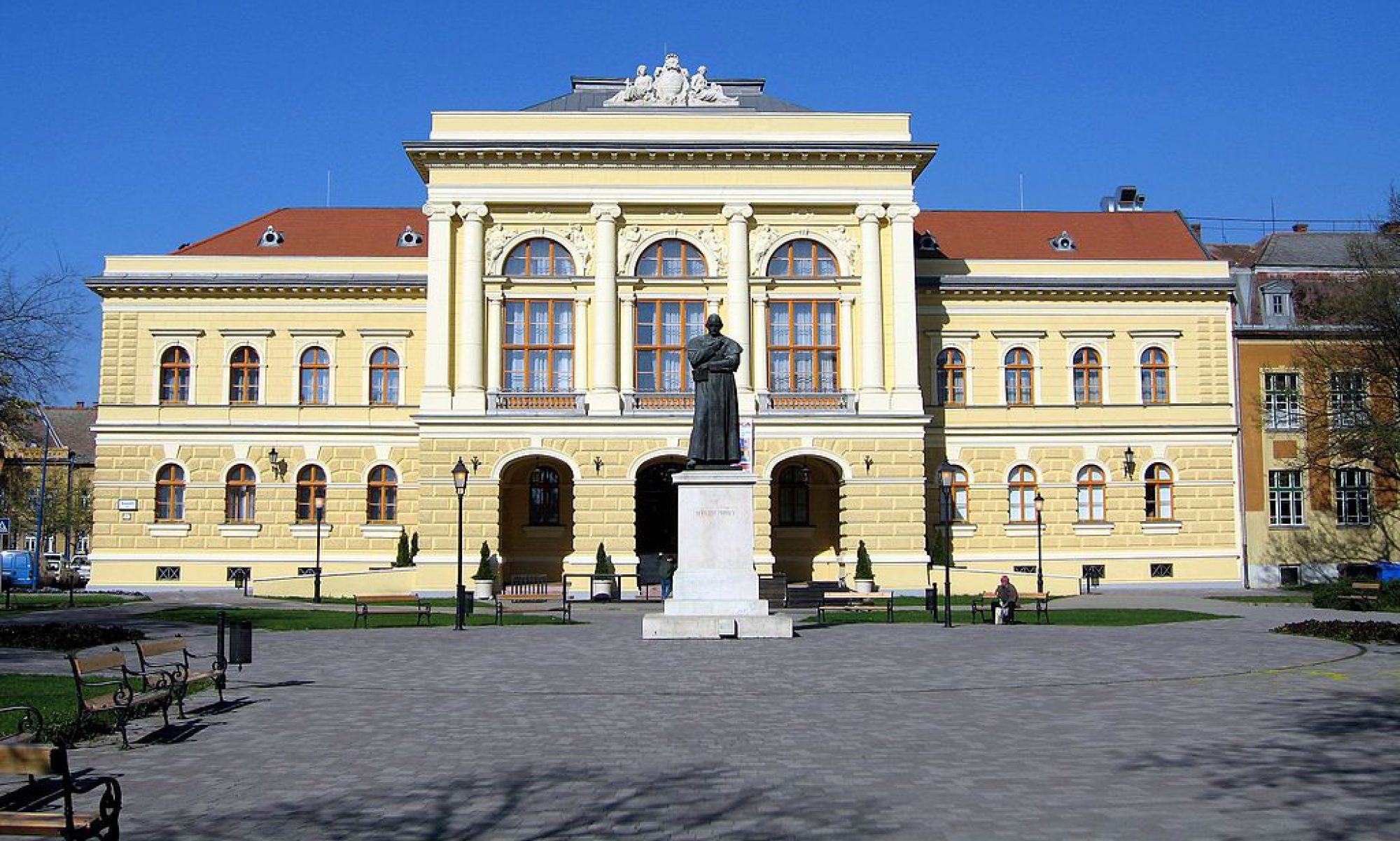 Koszta József Múzeum Megyeháza Kossuth tér fotója